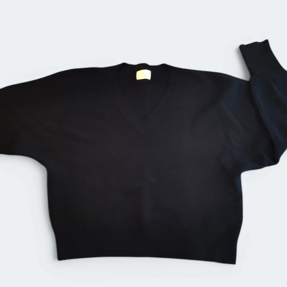 Dreamers by Debut Women's size xsp Black v-neck Sweater - Picture 6 of 6